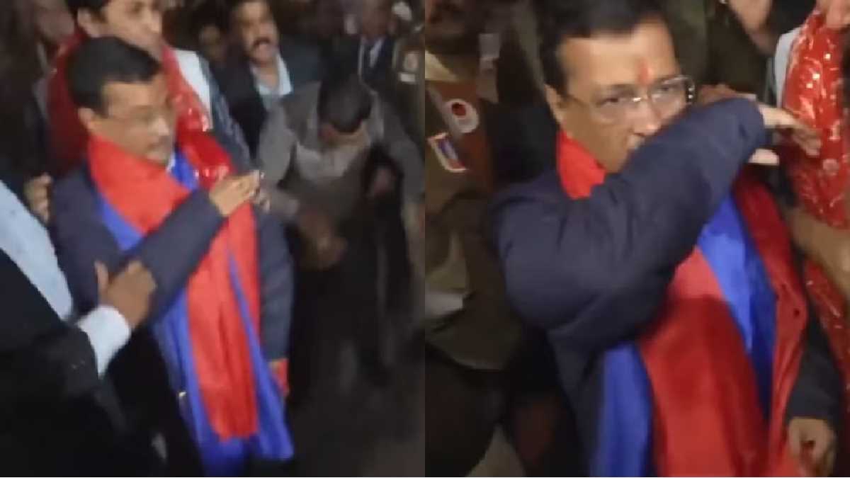 दिल्ली: मालवीय नगर में पदयात्रा के दौरान केजरीवाल पर एक शख्स ने फेंका पानी, पुलिस हिरासत में शख्स दिल्ली: मालवीय नगर में पदयात्रा के दौरान केजरीवाल पर एक शख्स ने फेंका पानी, पुलिस हिरासत में शख्स